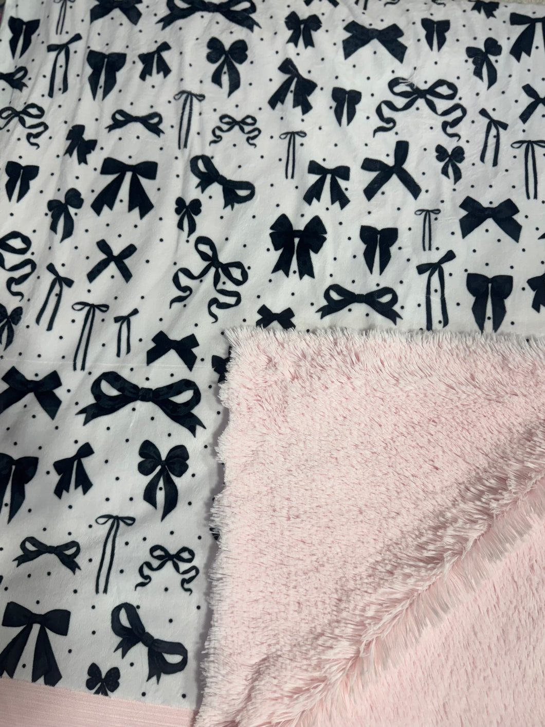 Black Bows w baby pink shag backing