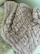 Load image into Gallery viewer, Fig Jam Milan
