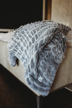 Load image into Gallery viewer, Frosted Pine Milan
